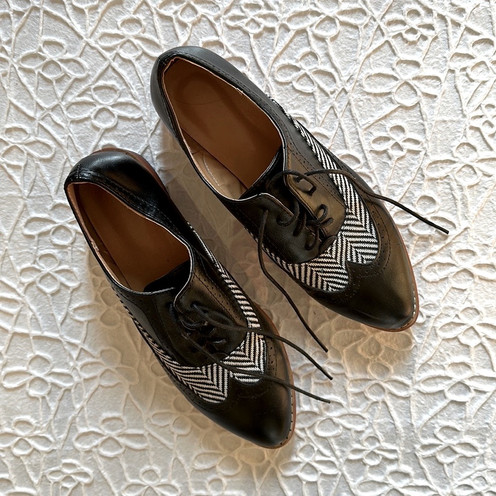 SHEIN STRIPED PATTERN LACE-UP OXFORDS